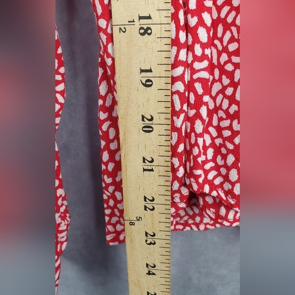 Talbots Women Size XLP Wrap Blouse with Side‎ Tie Red/White Leopard Print - Picture 8 of 9